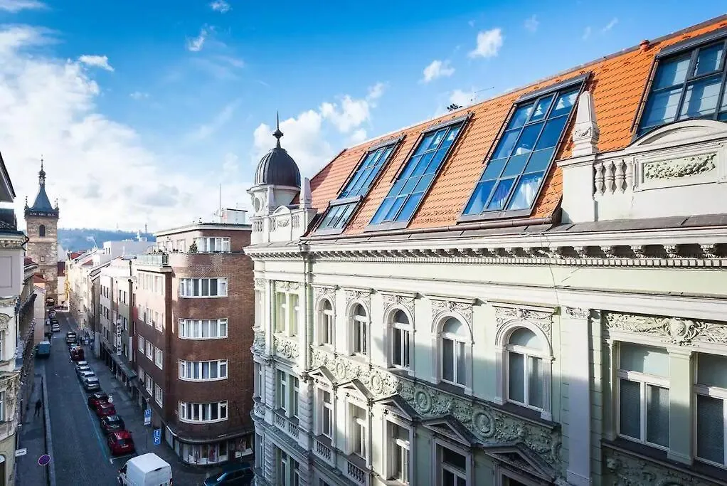 Beautiful Flat In City Center With Balcony Prague