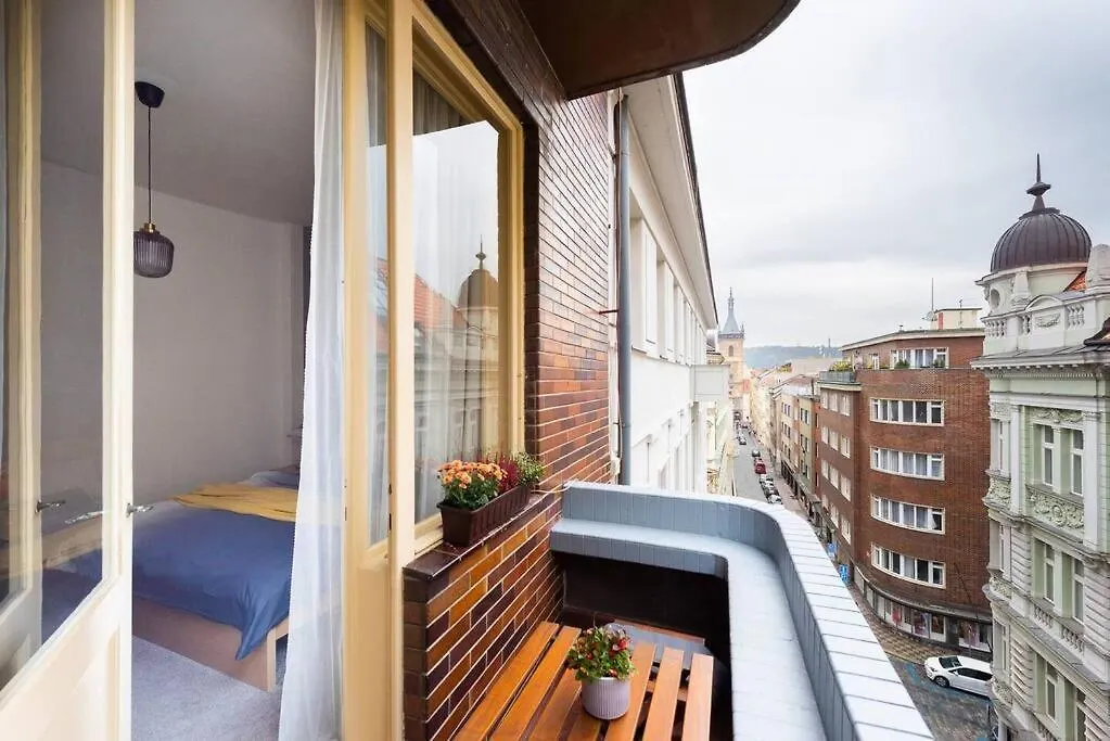 Beautiful Flat In City Center With Balcony Prague Apartment
