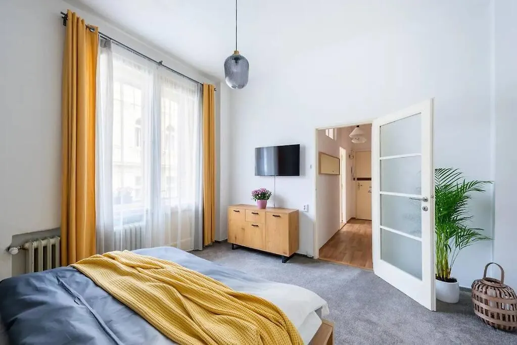 Beautiful Flat In City Center With Balcony Prague 0*,